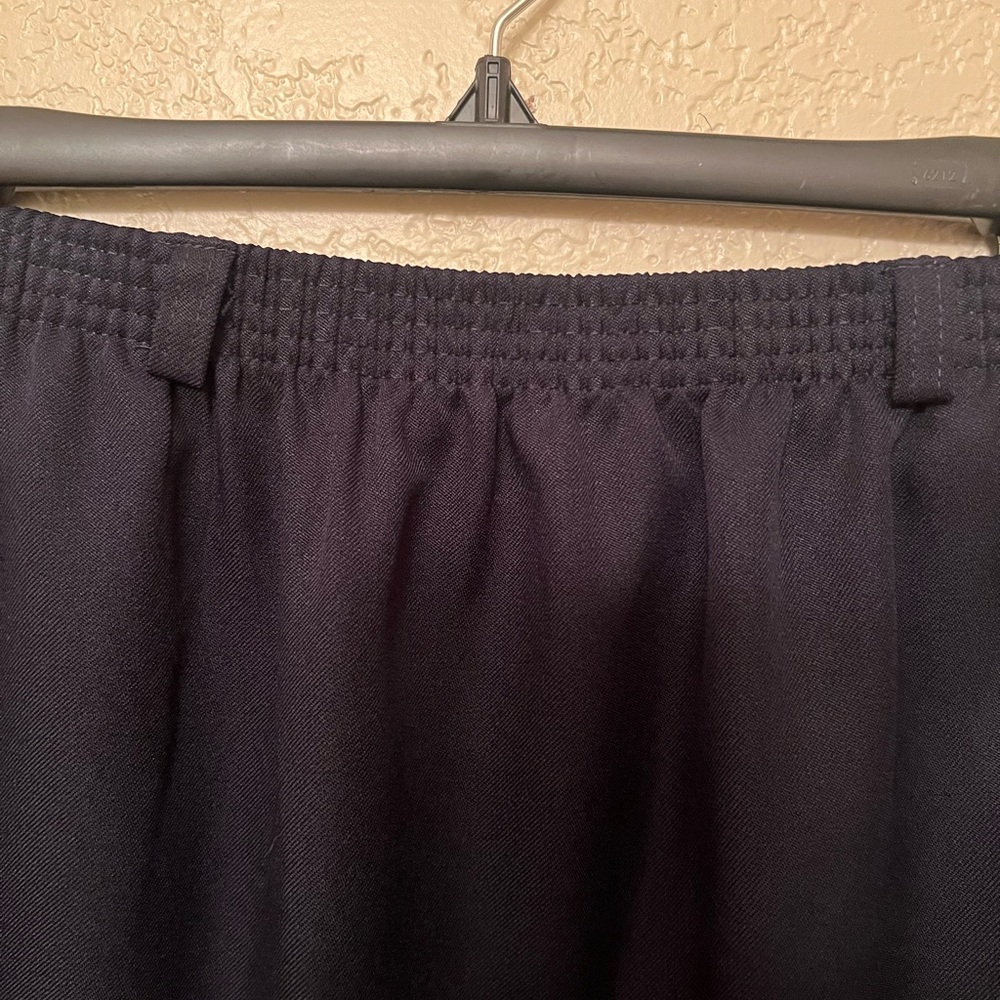 Briggs Preloved Classic Black A-Line Skirt Size 10Petite - Picture 2 of 6